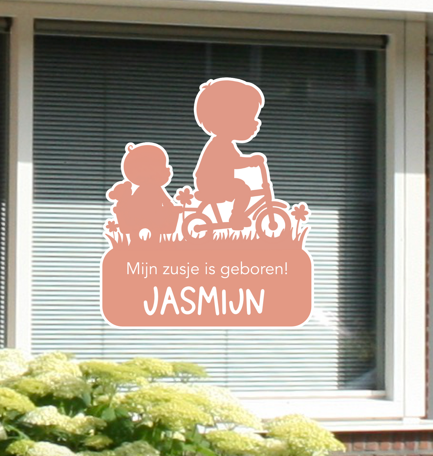 Geboortesticker , met naam en de silhouet van een broertje en zusje