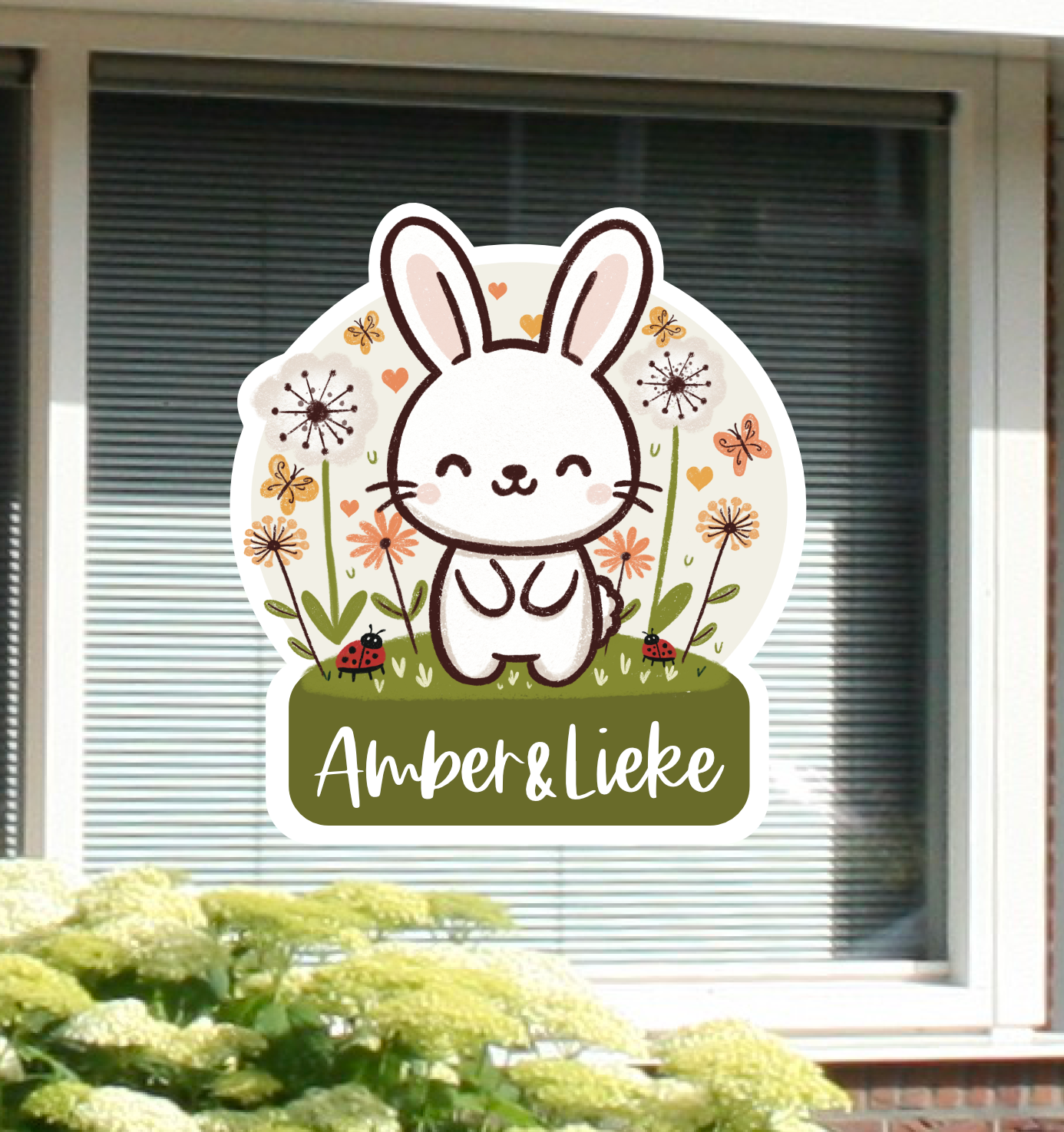 Geboortesticker met de afbeelding van een konijntje.