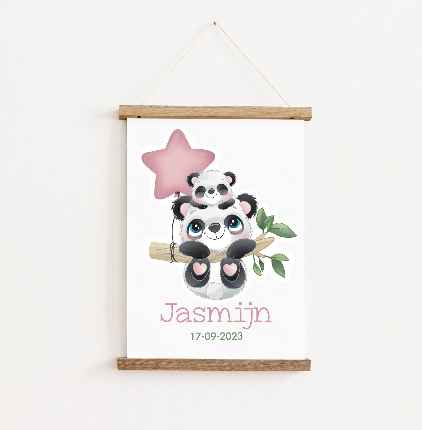 Poster met posterhangers met naam en afbeelding van een panda beer