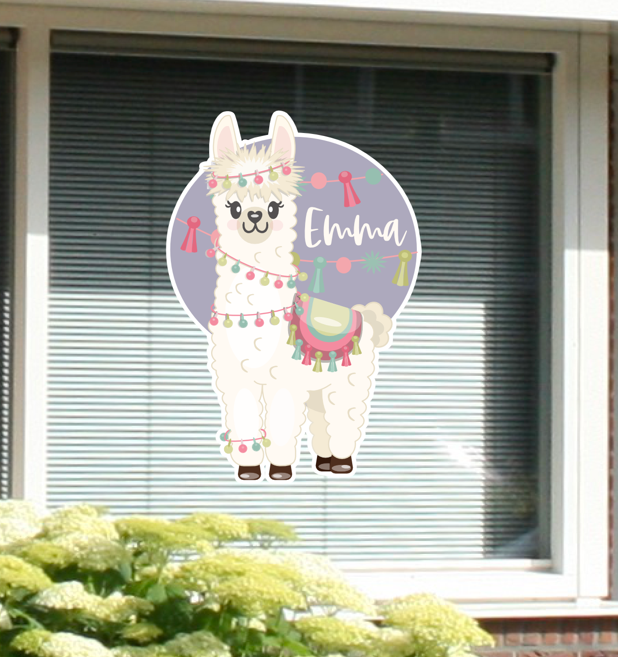 Geboortesticker met naam en de afbeelding van een lama.