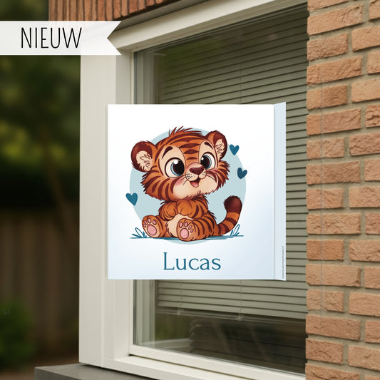 Geboortebord voor op het raam van een schattig tijgertje, gepersonaliseerd met naam.