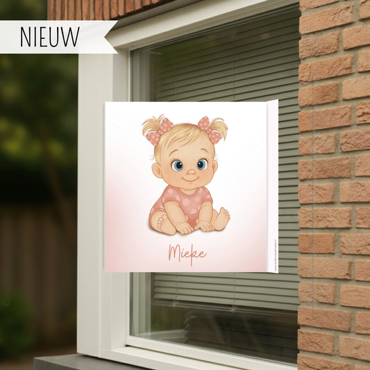 Geboortebord voor op het raam met schattig meisje
