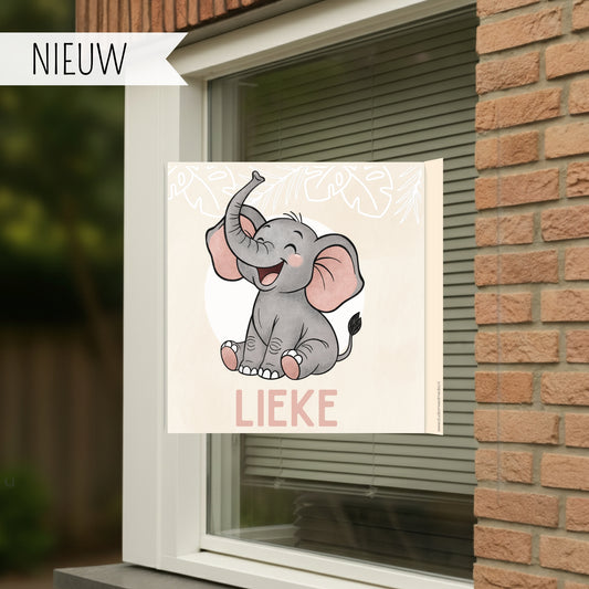 Geboortebord voor op het raam van een schattig olifantje, gepersonaliseerd met naam.