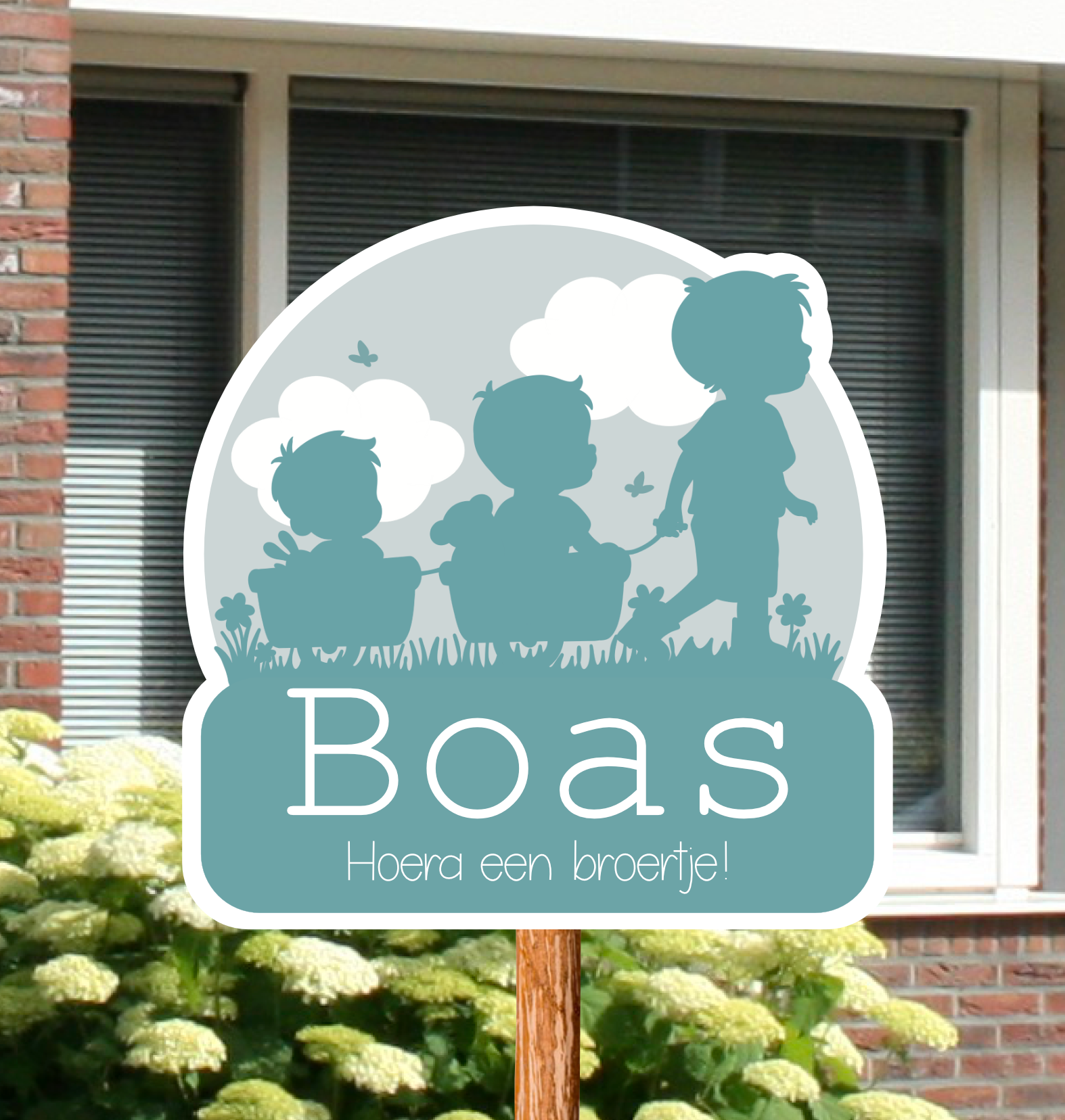 Geboortebord voor in de tuin van 3 broertjes.